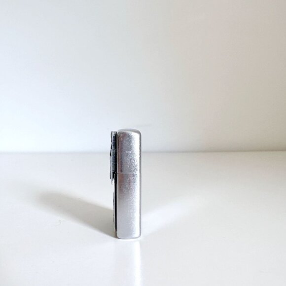 ZIPPO LIGHTER MADE IN USA BILLIARDS POOL PLAYER SURPRISE 2005 - Picture 6 of 12